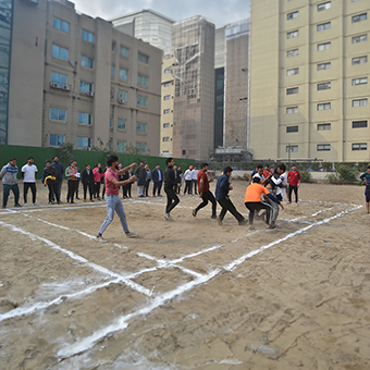 Read more about the article ABS’s Sports Club, ATHLEEMA organizes Kabaddi & Tug-O-War Competitions for PGDM Students